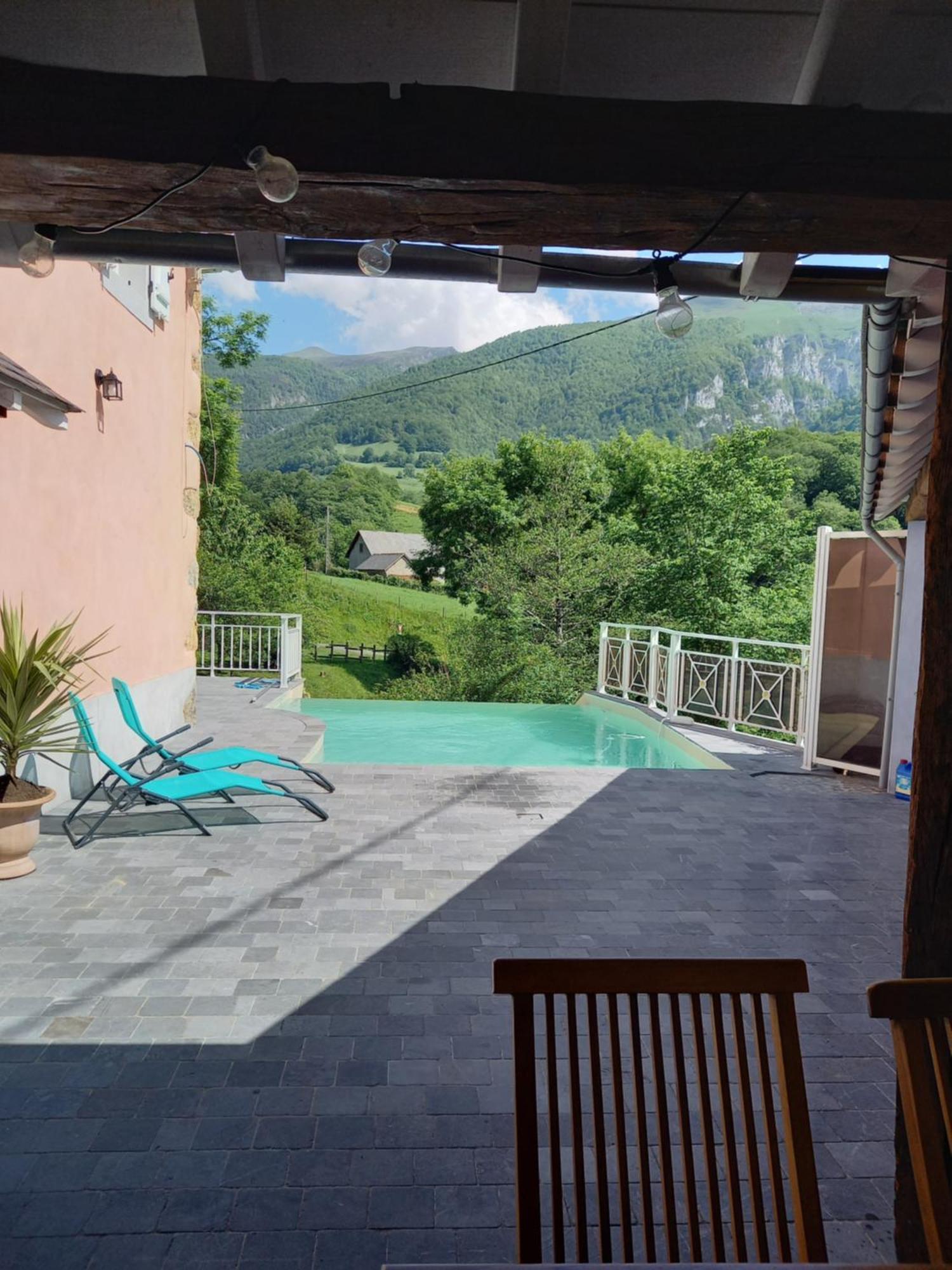 Maison Ainerak Gite A Sainte Engrace Ла-Пьер-Сен-Мартен Экстерьер фото